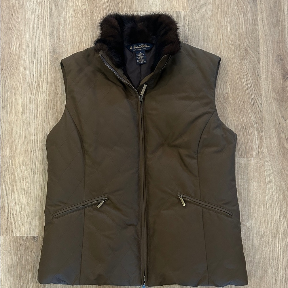 Brooks Brothers Womens Down Vest, dual tab zip with Mink lined collar  Size 4